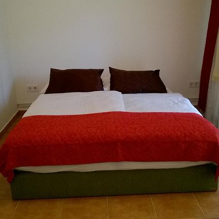Zoe Apartman Шіофок Екстер'єр фото