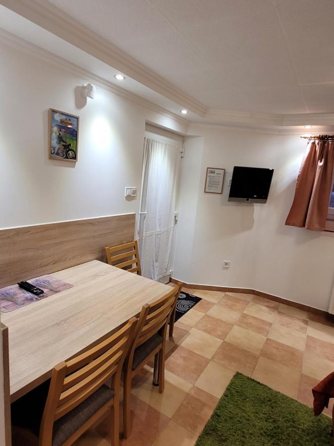 Zoe Apartman Шіофок Екстер'єр фото