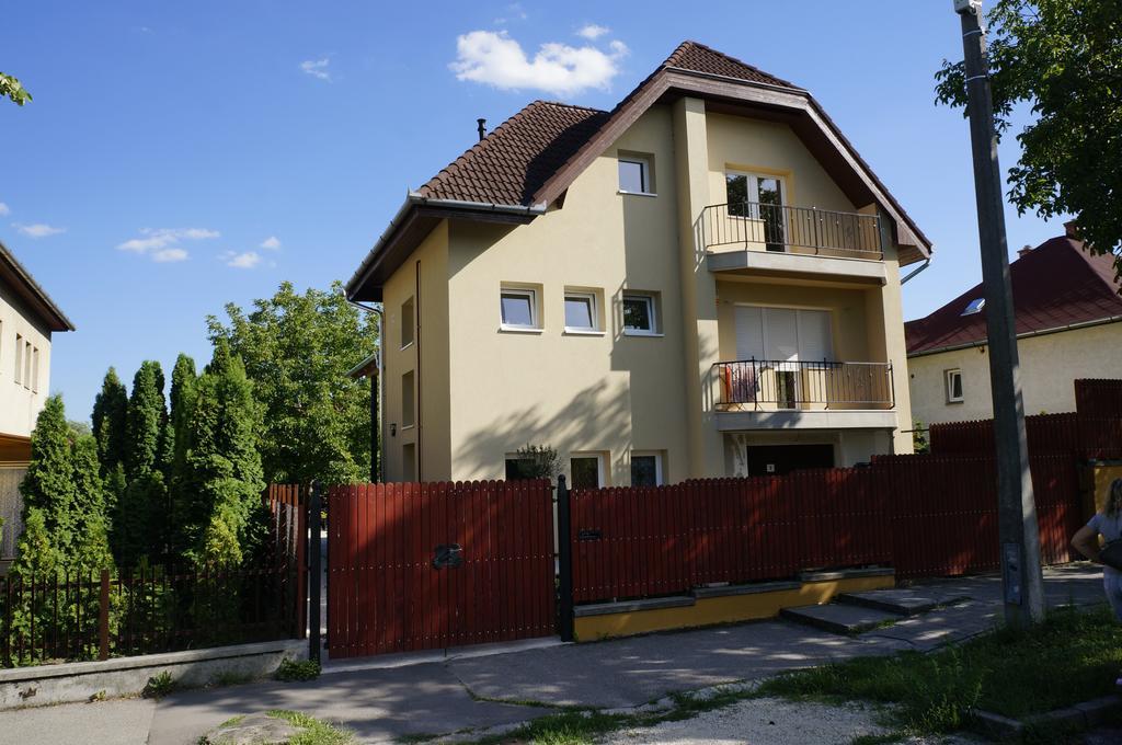 Zoe Apartman Шіофок Екстер'єр фото